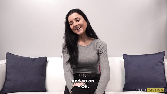 Чешку трахают на кастинге, а она и рада